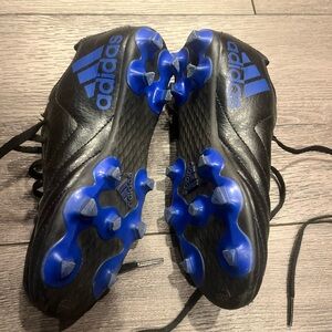 Boys Adidas Soccer Cleats - size 1 1/2
